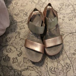 Gold OTBT wedges